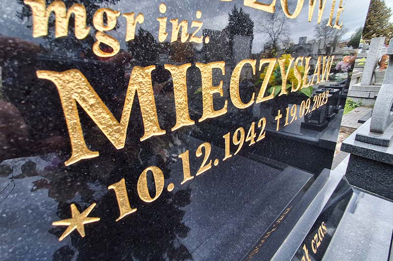 Litery złocone