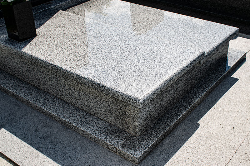 Granit srebrzysty