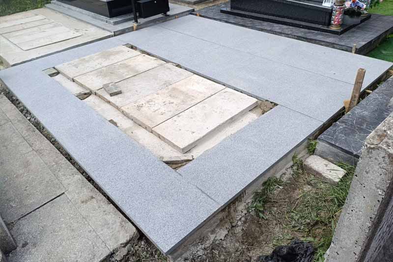 Granitowe okładziny trafiają na wylewkę